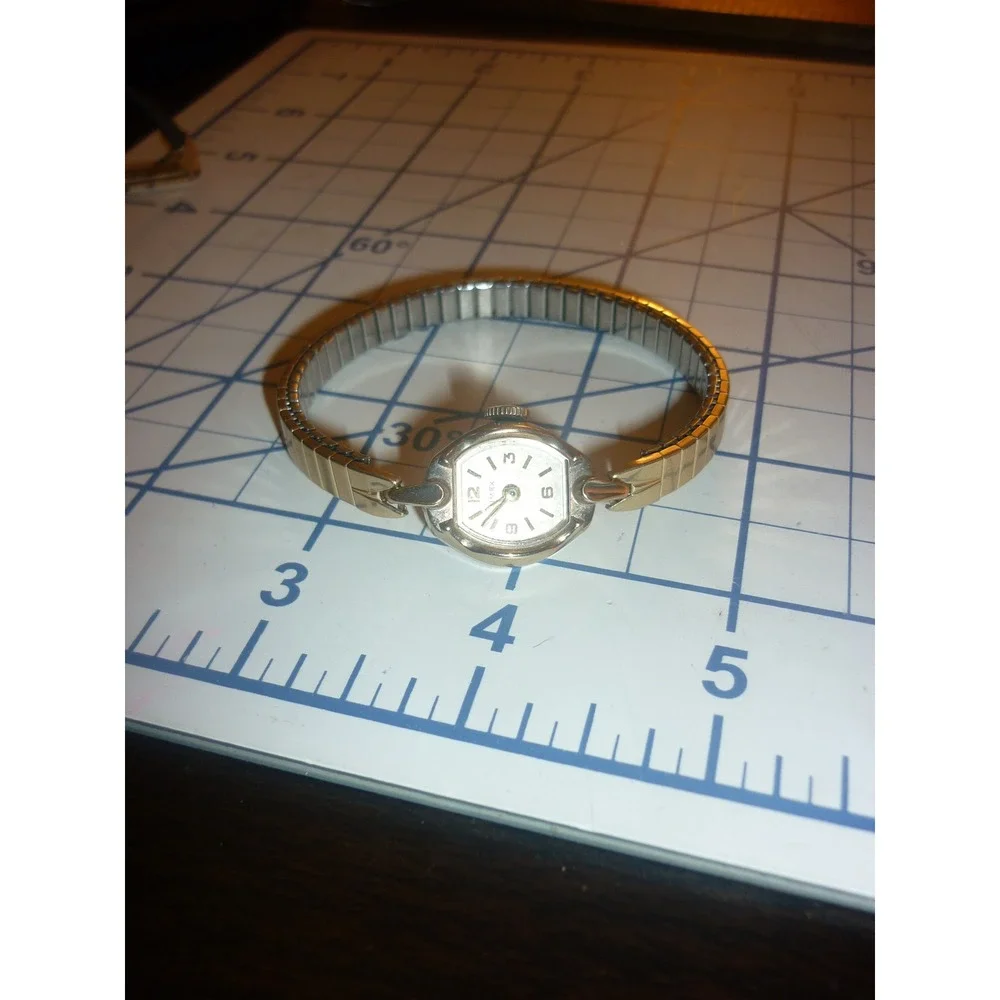 Timex Vintage Ladies Cocktail Watch Gold Tone Expansion Band Mid Century 1960s